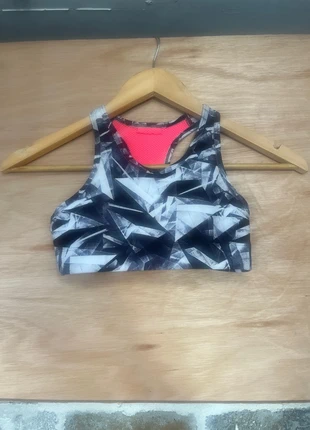 Haut sports, condition: Very good, size: 3 years / 98 cm, €2.00, €2.80 includes Buyer Protection