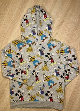 Sweat H&M licence Disney 6-8ans, merk: H&M, staat: Heel goed, maat: 8 jaar / 128 cm, € 10,00, € 11,20 inclusief Kopersbescherming