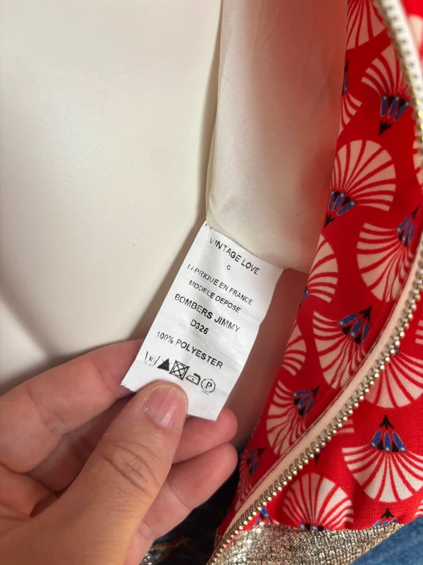 Veste légère argentée et motifs TM - photo numéro 7