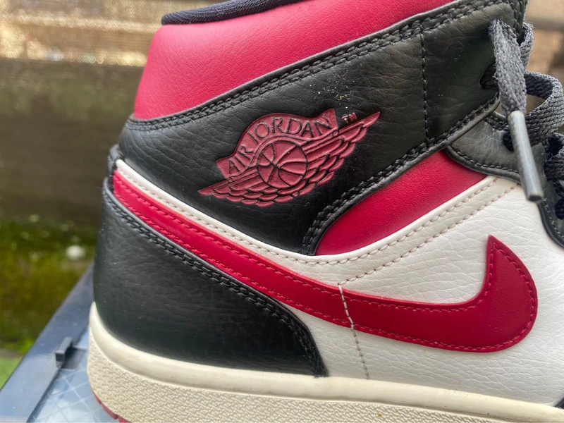 Jordan 1 Mod gum red - 42eu - photo numéro 5