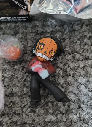 Figurine Living Dead Dolls Series 1 Pumpkin - Mezco, marca: Mezco, estado: Novo com etiquetas, tamanho: Tamanho único, €24.99, €26.94 inclui Proteção do Comprador Pro