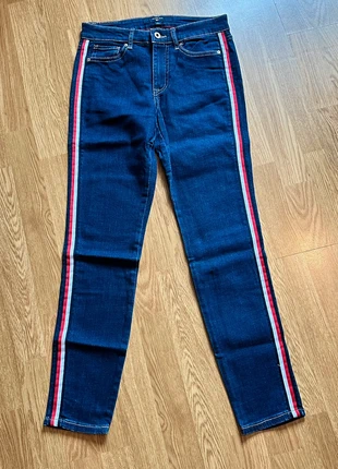 Jeans bleu marine Tommy Hilfiger taille 36 neuf, brand: Tommy Hilfiger, condition: New without tags, size: S / 36 / 8, €10.00, €11.20 includes Buyer Protection