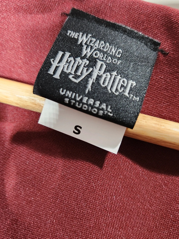 Harry Potter Universal Studios Gryffindor Adult Robe 3