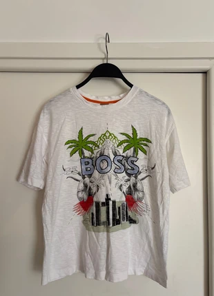 Hugo Boss Boss T-shirt Femme in size XS, marke: Hugo Boss, zustand: Sehr gut, größe: XS / 34 / 6, 25,00 €, 26,95 € inklusive Vinted-Käuferschutz