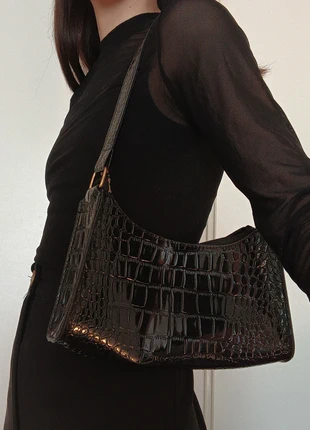 Petit sac noir, merk: Je ne sais quoi, staat: Heel goed, € 3,50, € 4,38 inclusief Kopersbescherming