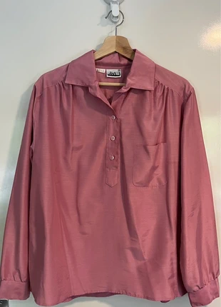 Vintage Miss B Blouse - 100% Polyester, Silky Look and Feel - Size M/L, merk: Vintage Dressing, staat: Heel goed, maat: M / 38 / 10, € 8,00, € 9,10 inclusief Kopersbescherming