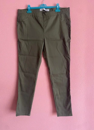 Jegging pitillo verde militar, marca: Primark, estado: Muy bueno, tamaño: XXXL / 46 / 18, 3,00 €, 3,85 € Protección al comprador incluida
