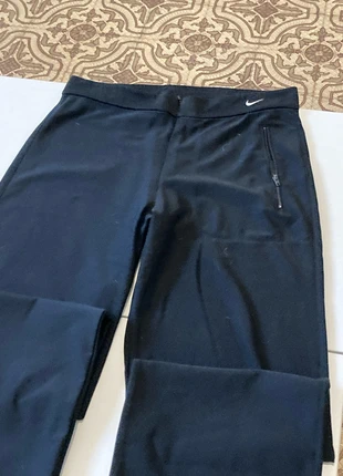 Pantalone Nike nero, marque: Nike, état: Neuf sans étiquette, taille: S / 36 / 8, 12,00 €, 13,30 € Protection acheteurs incluse