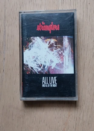 K7 audio The Stranglers-all live and all of yhe night, estado: Muito bom, €5.00, €5.95 inclui Proteção do Comprador