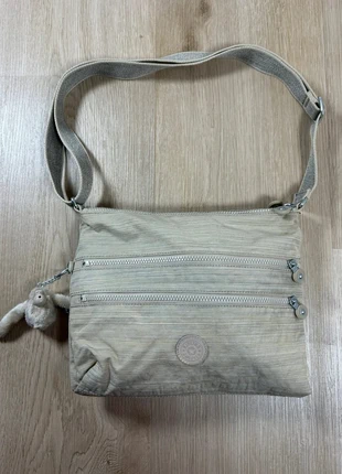 Sac Kipling femme bandoulière couleur Beige, brand: Kipling, condizioni: Ottime, €20.00, €21.70 include la Protezione acquisti