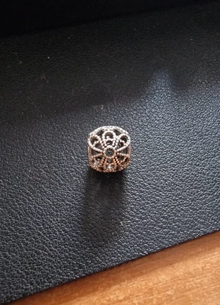 Charm Pandora “Openwork Fiore” originale, marque: Pandora, état: Très bon état, 10,00 €, 11,20 € Protection acheteurs incluse