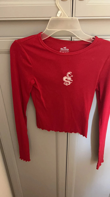 Womens Hollister brand long sleeve crop top size xsmall Vinted