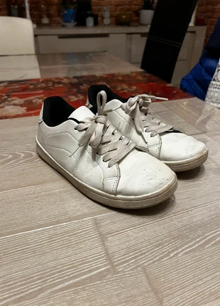 Baskets blanche basique, merk: Tissaia, staat: Heel goed, maat: 36, € 4,00, € 4,90 inclusief Kopersbescherming