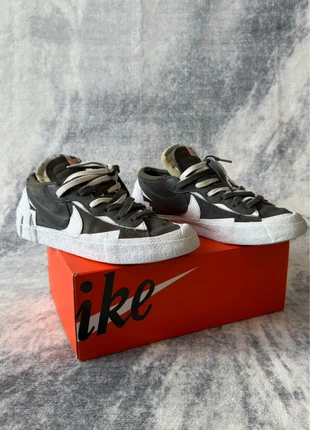Nike Blazer Low / Sacai – Iron Grey / White, marke: Nike, zustand: Sehr gut, größe: 43, 94,99 €, 100,44 € beinhaltet Vinted-Käuferschutz Pro