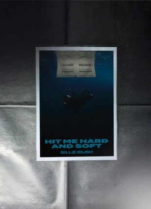 Hit Me Hard And Soft poster - Billie Eilish, marca: Billie Eilish, estado: Novo sem etiquetas, €6.90, €7.95 inclui Proteção do Comprador