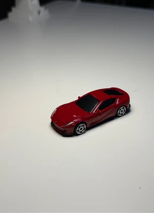 Bburago - Ferrari 812 Superfast - Schaal 1:64, merk: Bburago, staat: Goed, maat: Universeel, € 1,00, € 1,75 inclusief Kopersbescherming Pro