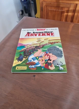 Le bouclier arverne, état: Neuf sans étiquette, 7,00 €, 8,05 € Protection acheteurs incluse
