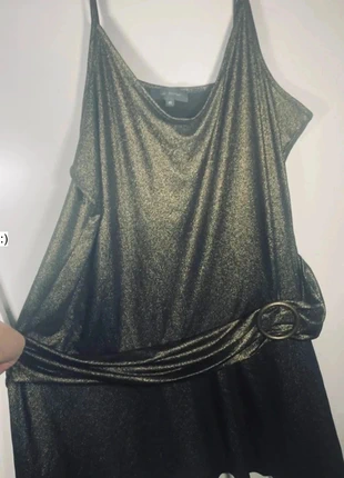 Robe doublée asymétrique idéal pour les fêtes pailletée femme taille 46/kiabi, marke: Kiabi, zustand: Sehr gut, größe: XXXL / 46 / 18, 4,00 €, 4,90 € beinhaltet Vinted-Käuferschutz Pro