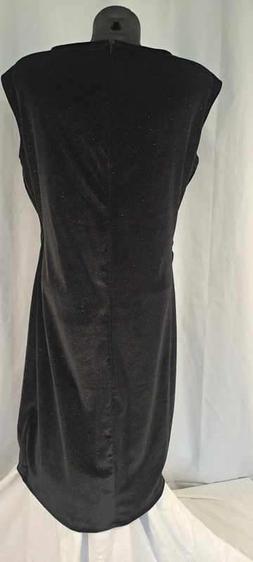 ROBE noire pailletée 4