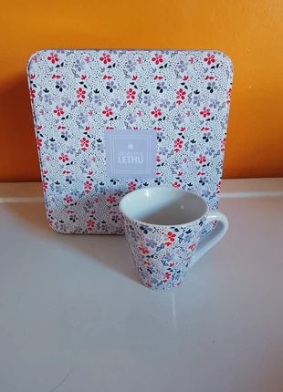 🎁 Idéal pour un 🎁 de Noël Geneviève Lethu Neuf Boîte en métal avec 4 tasses fleuries 🎁, brand: GENEVIÈVE LETHU, condizioni: Nuovo con cartellino, €12.00, €13.30 include la Protezione acquisti