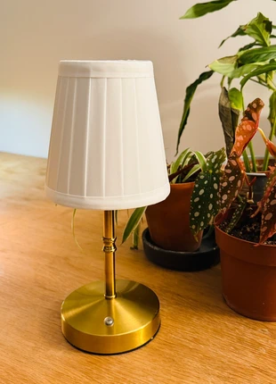 Vintage White Lamp – Fabric Shade with Copper Touch, marque: Original, état: Neuf avec étiquette, 30,00 €, 32,20 € Protection acheteurs incluse