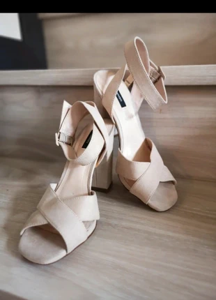 Sandalias beige mango tacón ancho 37, marque: Mango, état: Très bon état, taille: 37, 16,90 €, 18,45 € Protection acheteurs incluse