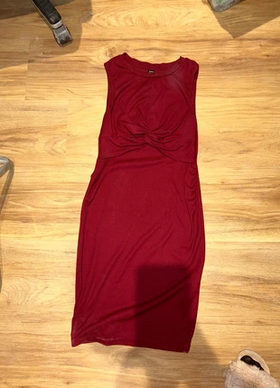 Robe bordeaux moulante, merk: Shein, staat: Nieuw zonder prijskaartje, maat: S / 36 / 8, € 5,00, € 5,95 inclusief Kopersbescherming