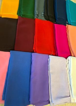 Plain georgette simple saree, brand: saree, condizioni: Nuovo con cartellino, taglia: Taglia unica, €20.00, €21.70 include la Protezione acquisti Pro