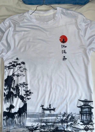 T-shirt blanc avec écriture japonaise 🇯🇵, marque: Original, état: Neuf avec étiquette, taille: M, 12,00 €, 13,30 € Protection acheteurs incluse