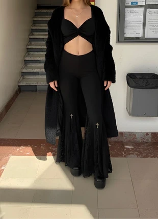 Pantalon évasé noir goth chic avec dentelle et croix, marca: y2k, estado: Muy bueno, tamaño: M / 38 / 10, 35,00 €, 37,45 € Protección al comprador incluida