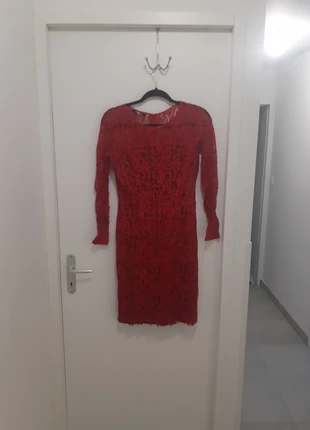 Robe rouge dentelle tartan, marke: Gil Santucci, zustand: Zufriedenstellend, größe: XL / 42 / 14, 5,00 €, 5,95 € inklusive Vinted-Käuferschutz