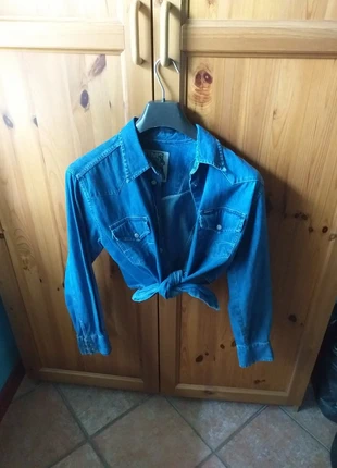 Camicia crop color jeans, brand: Cotone, condizioni: Ottime, taglia: M / IT 42 / EU 38, €4.00, €4.90 include la Protezione acquisti