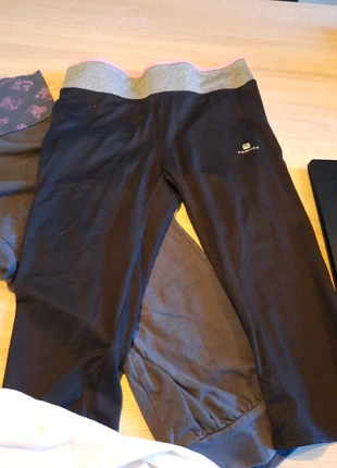 Lot 2 pantacourts, brand: Domyos, condition: Good, size: XS / 34 / 6, €1.00, €1.75 includes Buyer Protection