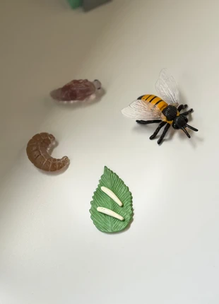 Figurines cycle de vie de l’abeille, marque: Safari, état: Très bon état, taille: 5 ans / 110 cm, 10,00 €, 11,20 € Protection acheteurs (Pro) incluse