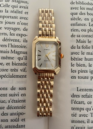 Montre à quartz pour femme blanche et dorée, marca: Quartz, estado: Novo com etiquetas, tamanho: Tamanho único, €7.00, €8.05 inclui Proteção do Comprador