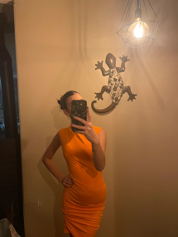 Robe orange 1