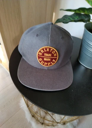 Casquette grise, marca: Brixton, estado: Bom, tamanho: Tamanho único, €6.00, €7.00 inclui Proteção do Comprador