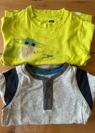 Lot de Deux T-shirts à Manches Longues GAP pour Garçon - Taille 4 ans, brand: GapKids, condition: Good, size: 4 years / 104 cm, €5.00, €5.95 includes Buyer Protection