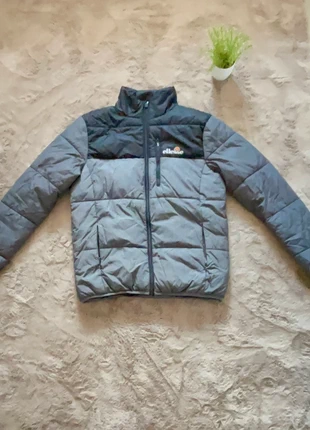 Doudoune Elesse Taille S, marque: Ellesse, état: Neuf sans étiquette, taille: S, 30,00 €, 32,20 € Protection acheteurs incluse