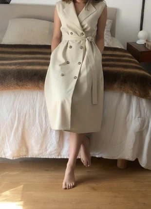 Robe Blazer Beige Chic – Coupe Ajustée Double Boutonnage Élégante Bureau Cérémonie - 358, marque: kiopu, état: Très bon état, taille: S / 36 / 8, 59,99 €, 63,69 € Protection acheteurs (Pro) incluse