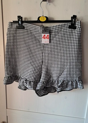 Short vichy avec volants Neuf T44, marke: Primark, zustand: Neu, mit Etikett, größe: XXL / 44 / 16, 12,00 €, 13,30 € inklusive Vinted-Käuferschutz