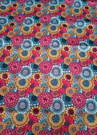 Tissu fleuri, marque: Couture, état: Très bon état, 10,00 €, 11,20 € Protection acheteurs (Pro) incluse