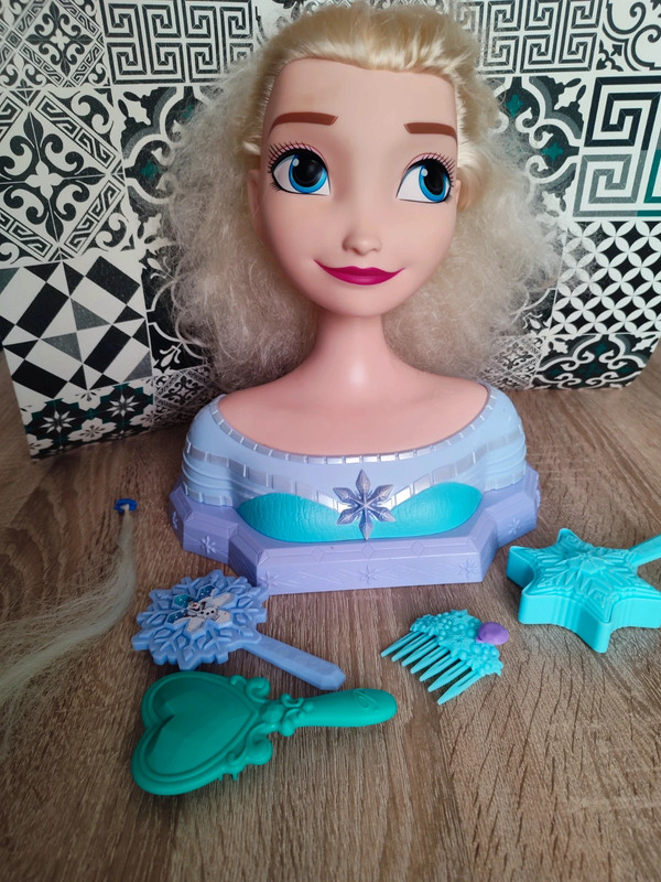Tête à coiffer reine des neiges Elsa