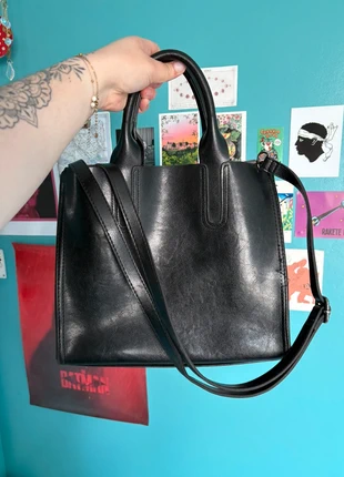 Sac à bandoulière en cuir noir, marque: Inconnu, état: Très bon état, 5,00 €, 5,95 € Protection acheteurs incluse