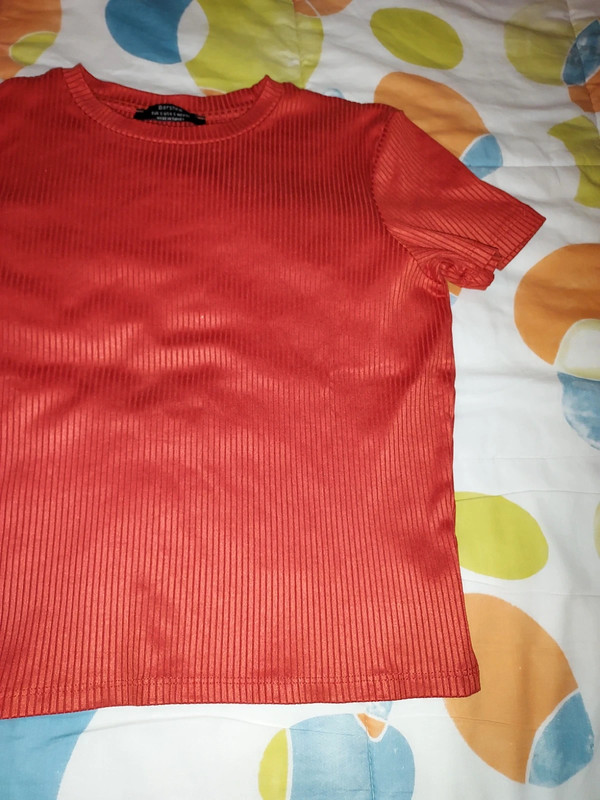 Camisola bordeaux da Bershka 4