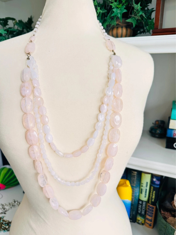 Light pink triple row necklace 1