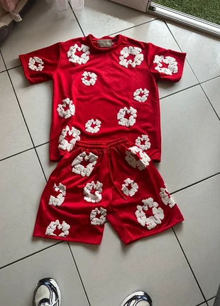 Ensemble denim tears, merk: Denim Tears, staat: Nieuw zonder prijskaartje, maat: M, € 25,00, € 26,95 inclusief Kopersbescherming