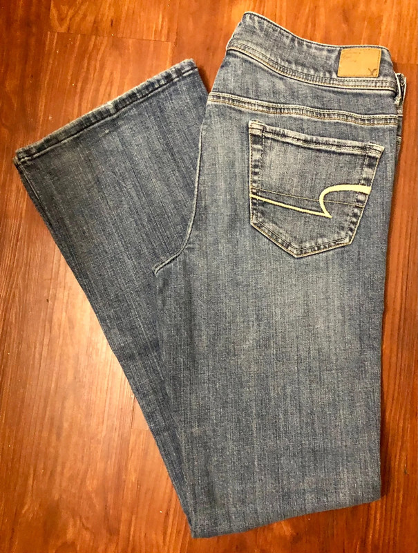 American Eagle Jeans 1