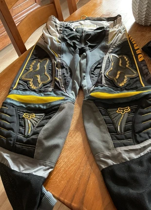 Pantalon motocross, merk: Foxracinging, staat: Goed, maat: XL, € 10,00, € 11,20 inclusief Kopersbescherming