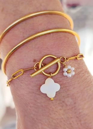 Bracelet à maille trombone anneau et pendentifs trèfle blanc et fleur à perles, marke: Unique, zustand: Sehr gut, 12,00 €, 13,30 € beinhaltet Vinted-Käuferschutz Pro